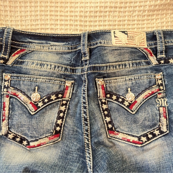 Miss Me Mid-Rise Boot Jeans - Picture 4 of 7